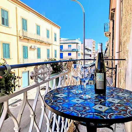 Il Cortile Siciliano Apartment *